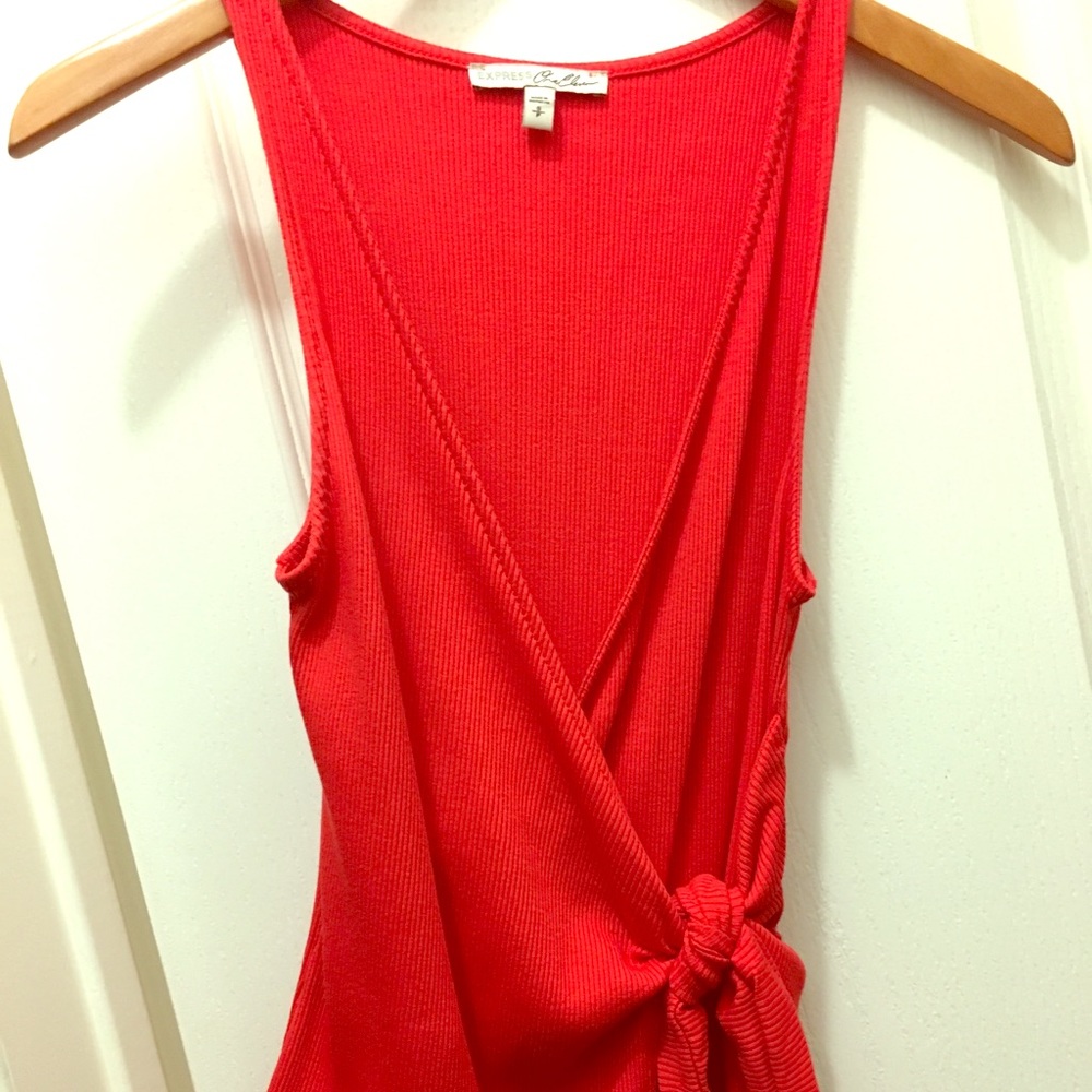 Express One Eleven wrap tank